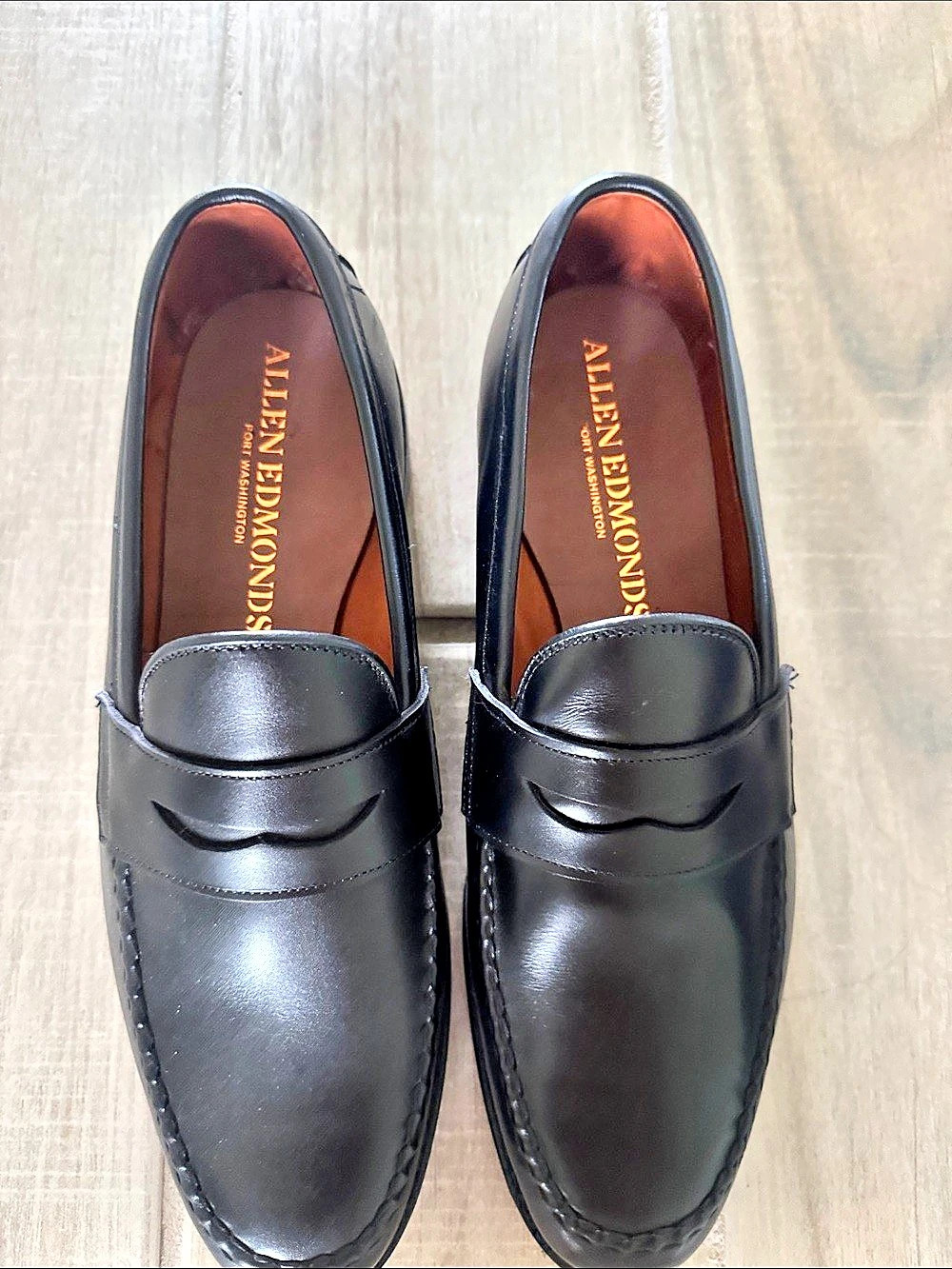Allen Edmonds Bond Street Black Loafers Like New